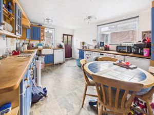 Dining Kitchen- click for photo gallery